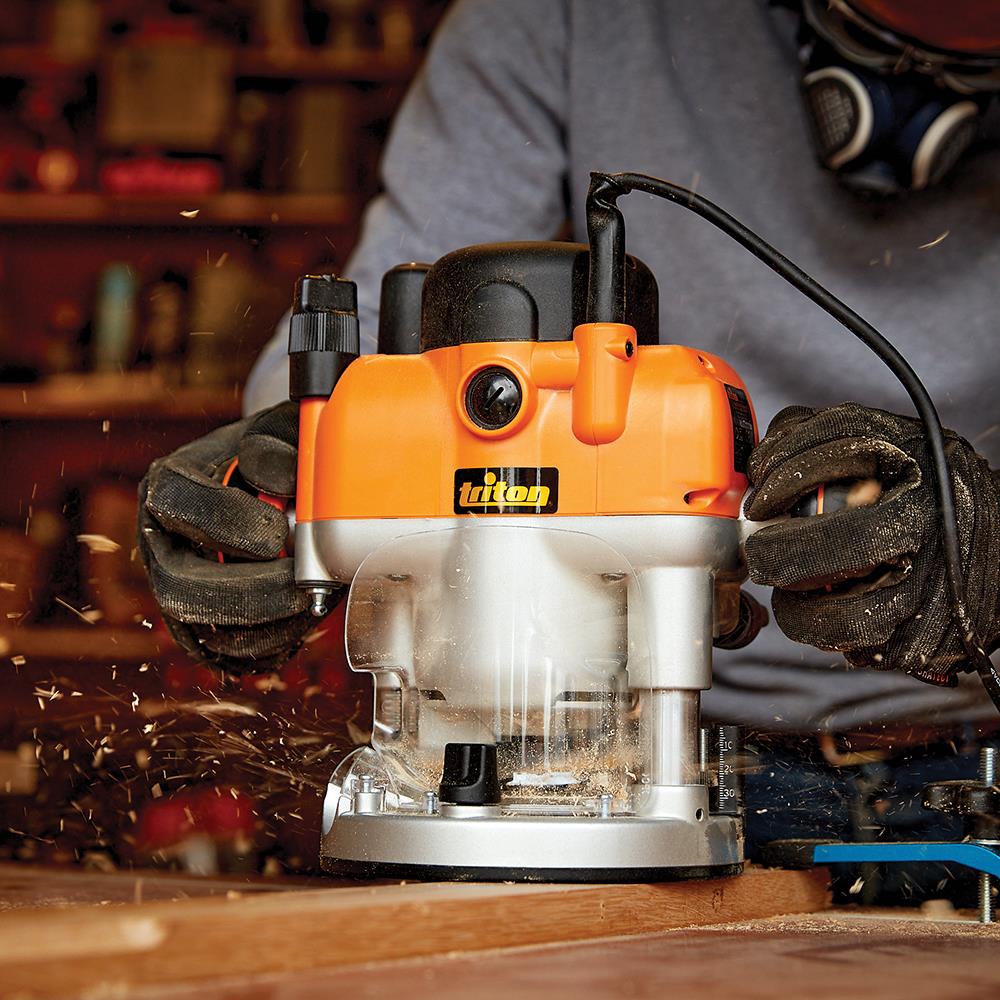 Triton 3-1/4 HP Dual Mode Precision Plunge Router